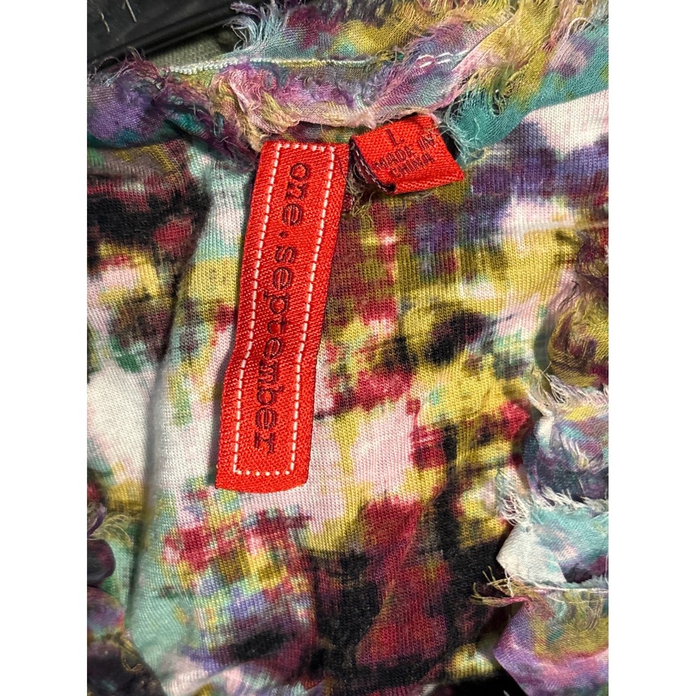 Sleeveless Ruffle Front Multi-Color Print Blouse - Picture 6 of 7